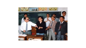 部長黃鎮(zhèn)東、內(nèi)蒙自治區(qū)副主席沈淑濟(jì)慰問藏班師生